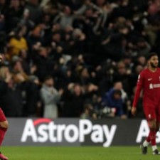 Liverpool não vence há quatro jogos